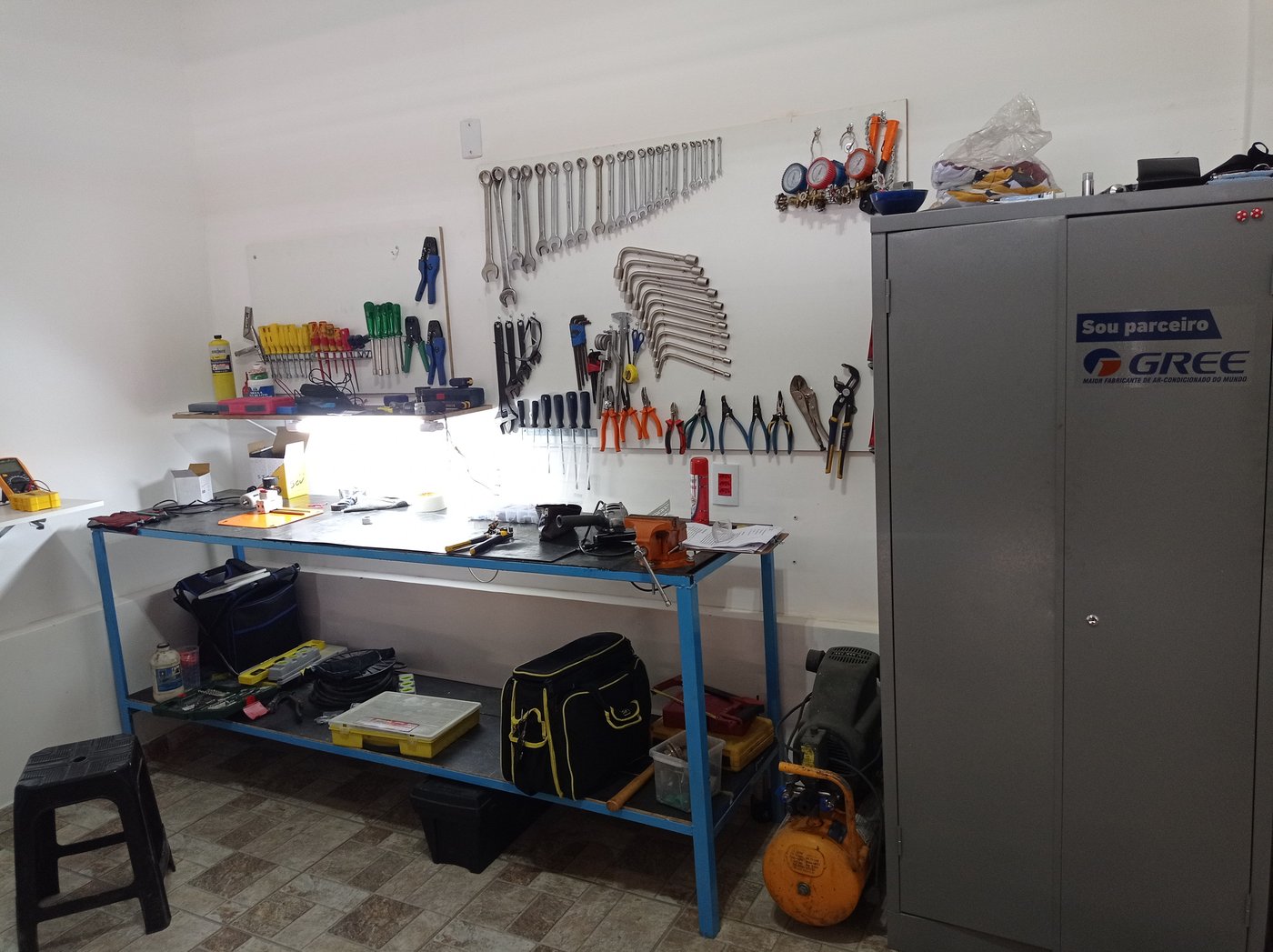 Manutenção em painel e comandos elétricos